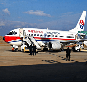张孝航空托运航空快运业稳步发展的原因是什么？